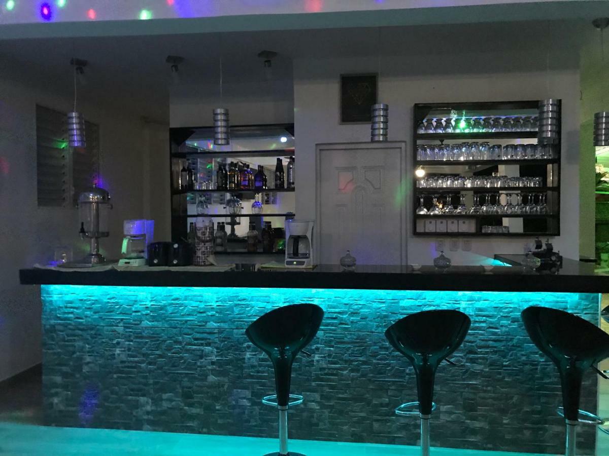 Diamond Hotel 카바레테 외부 사진